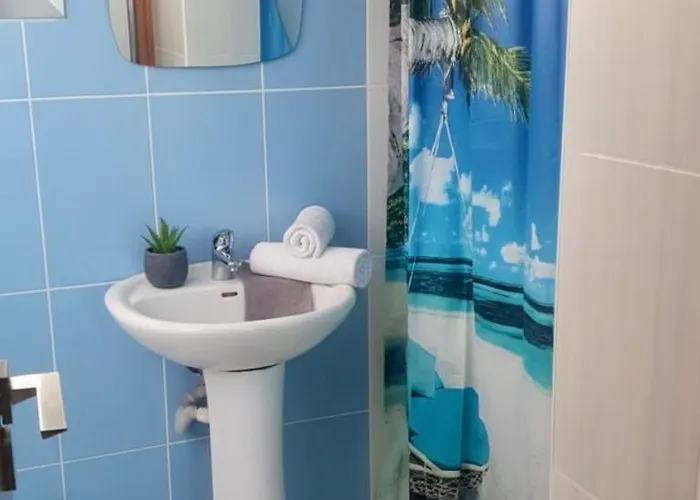 Fantastic Sea Views Homestay